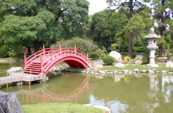 Guía para principiantes sobre puentes de jardín :: VisitaCasas.com