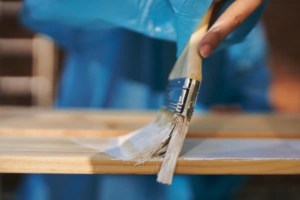 Pintando muebles de madera