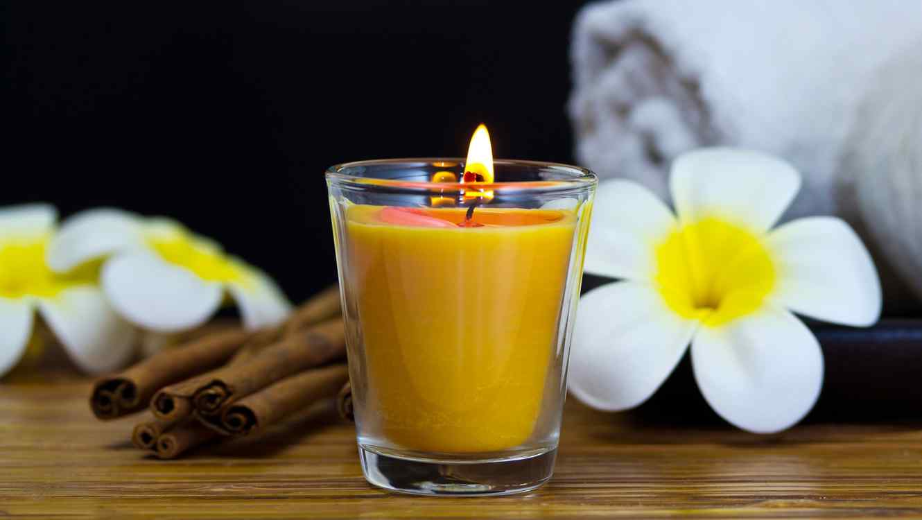 Velas perfumadas hechas en casas (sin cera y con materiales que tenemos en casa) Velas perfumadas hechas en casas (sin cera y con materiales que tenemos en casa)