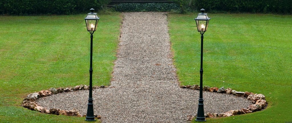 Farolas de jardín: ¿Dónde colocarlas? - VisitaCasas.com