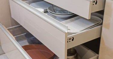 cajón de la cocina organizado