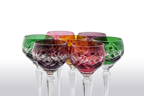 vasos de vidrio coloridos